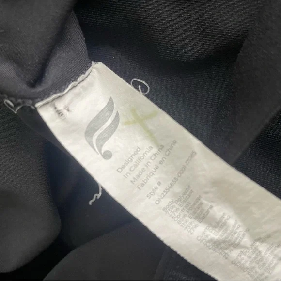 Fabletics Motion 365+ Jumpsuit One Piece Size 3x BLACK Sculpting Workout Stretch - Picture 8 of 8